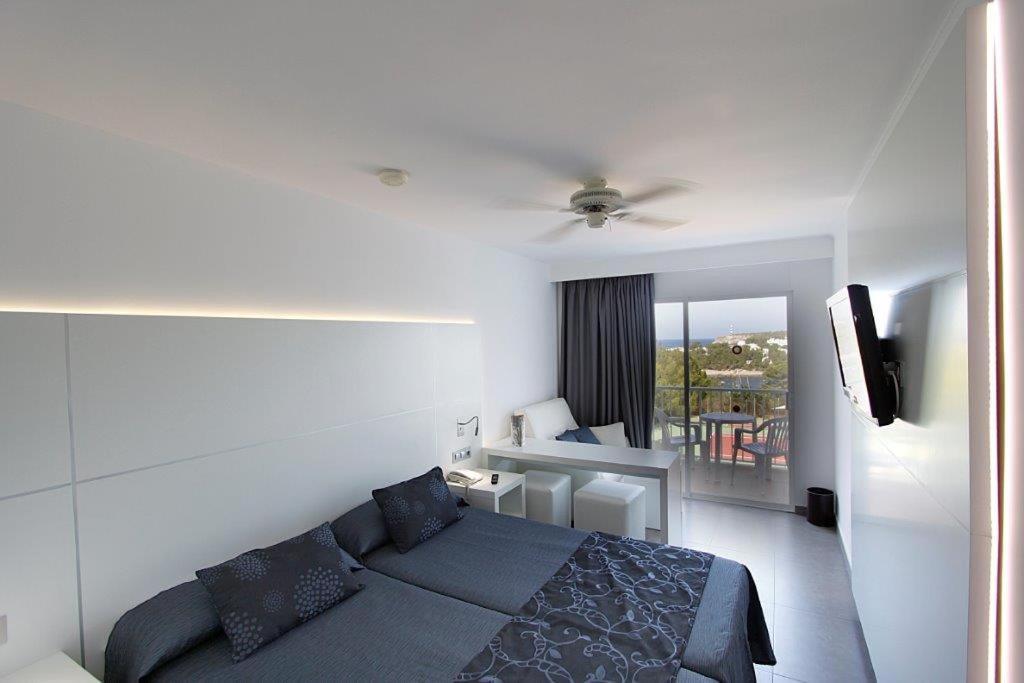 Bg Portinatx Beach Club Hotel 외부 사진